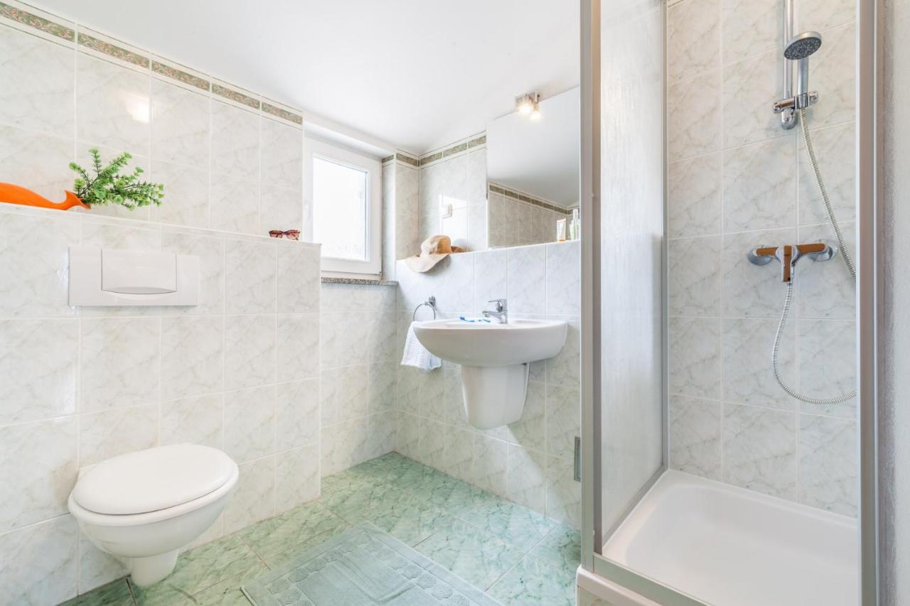 Ferienhaus Rajka Kustići Екстериор снимка